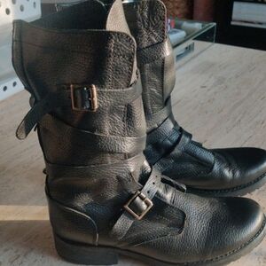 Black Leather Buckle Boots